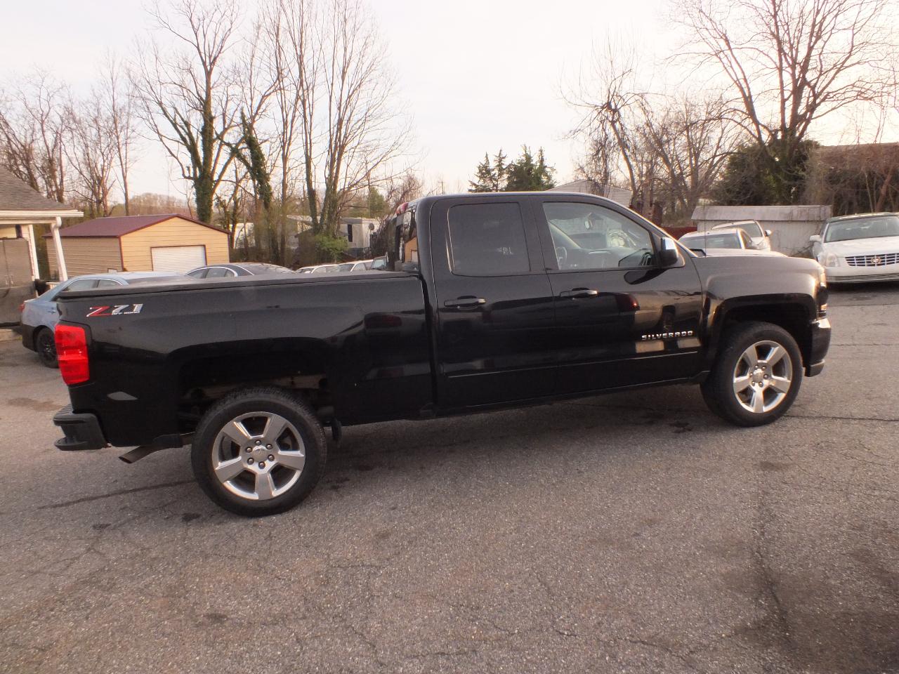 Chevrolet Silverado 1500 4WD Double Cab 143.5" LT w/2LT 2018