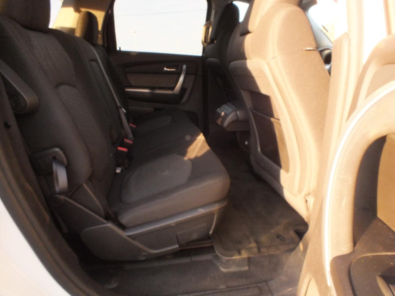 GMC Acadia AWD 4dr SLE 2010