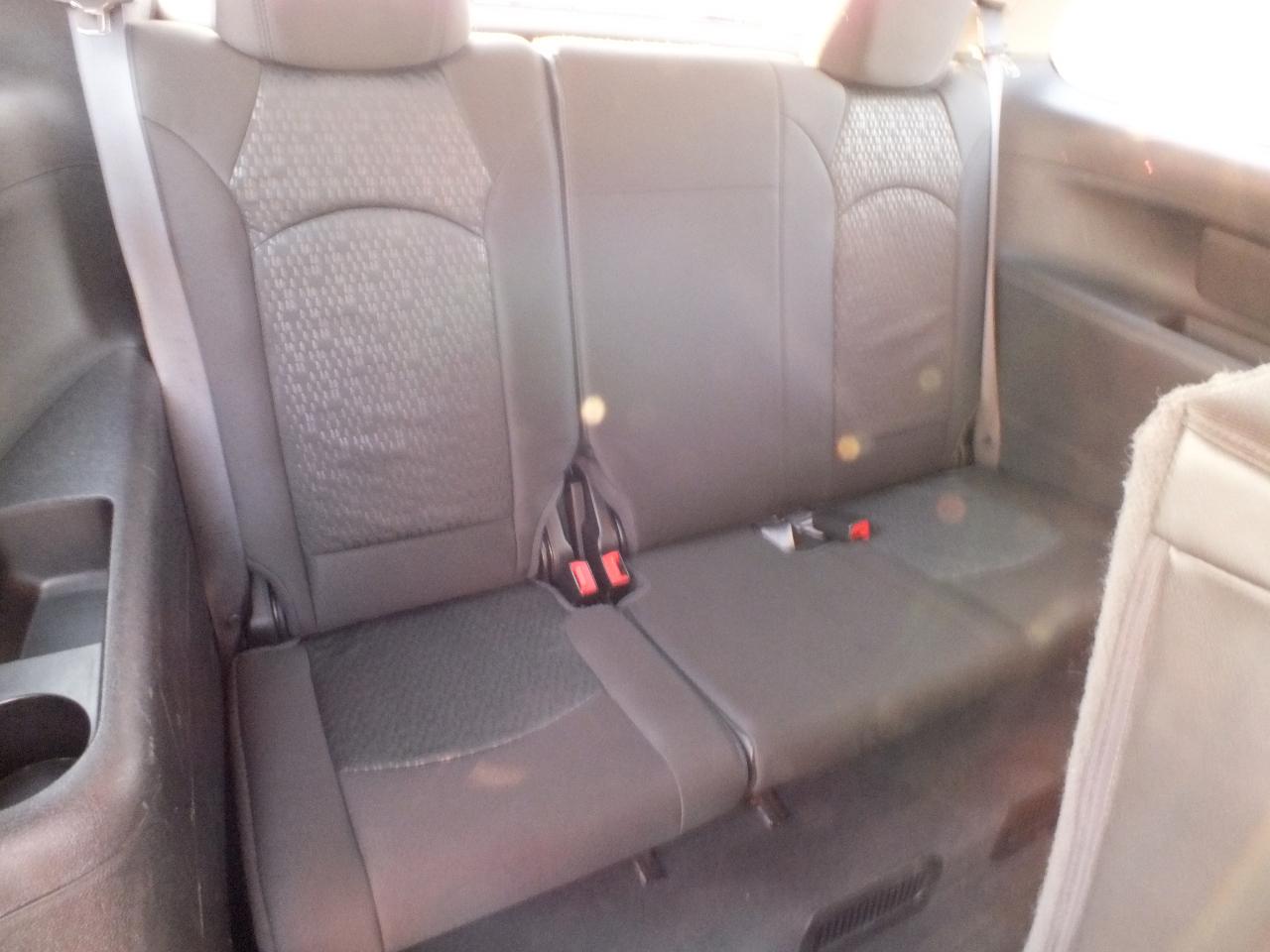 GMC Acadia AWD 4dr SLE 2010