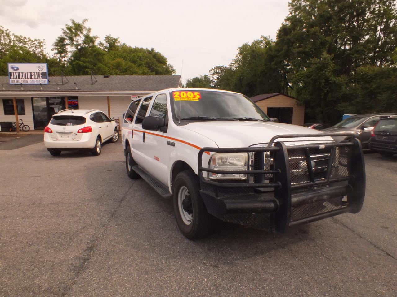 2005 Ford Excursion 137" WB 6.0L Special Serv