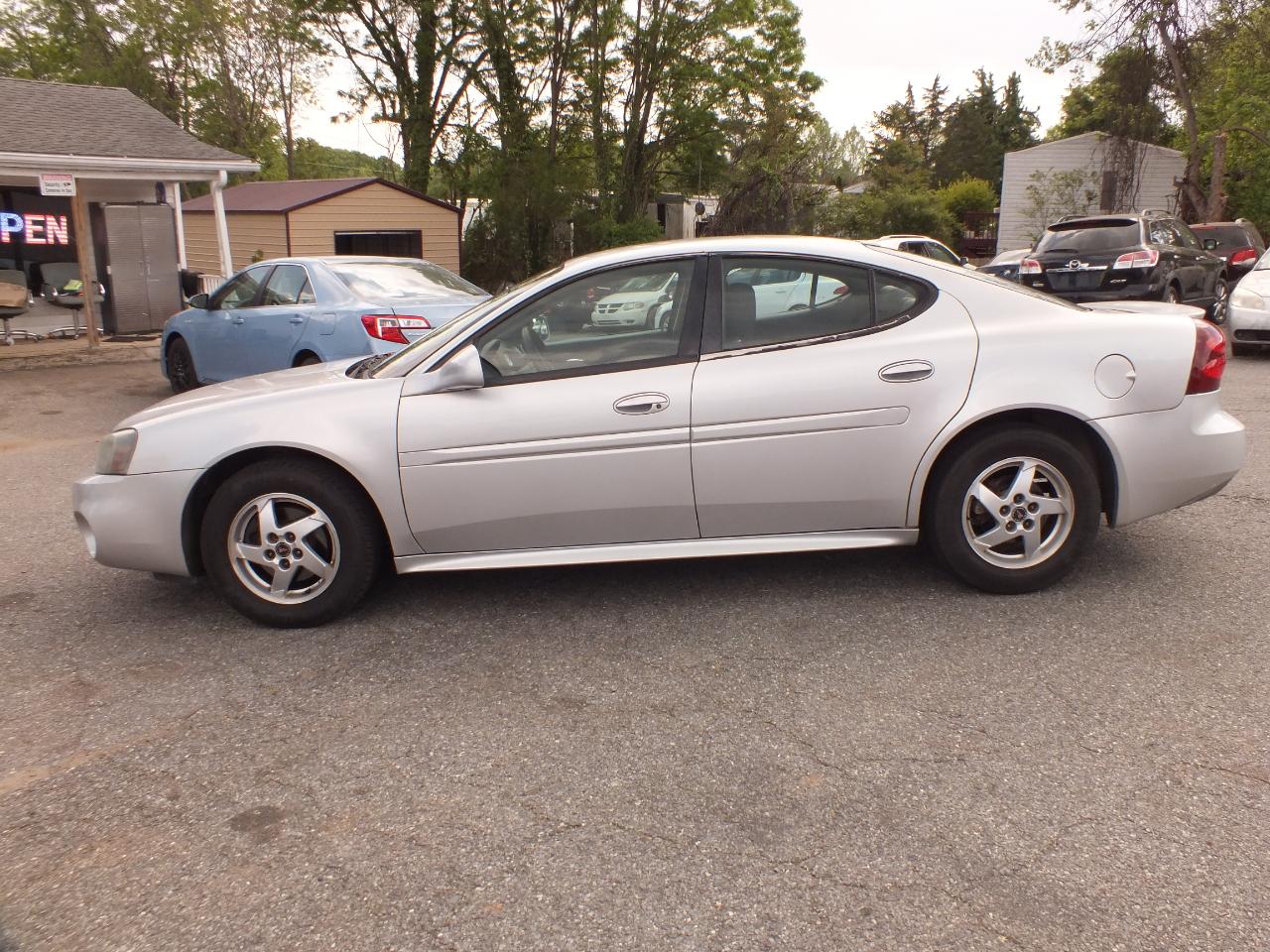 Pontiac Grand Prix 4dr Sdn GT1 2004