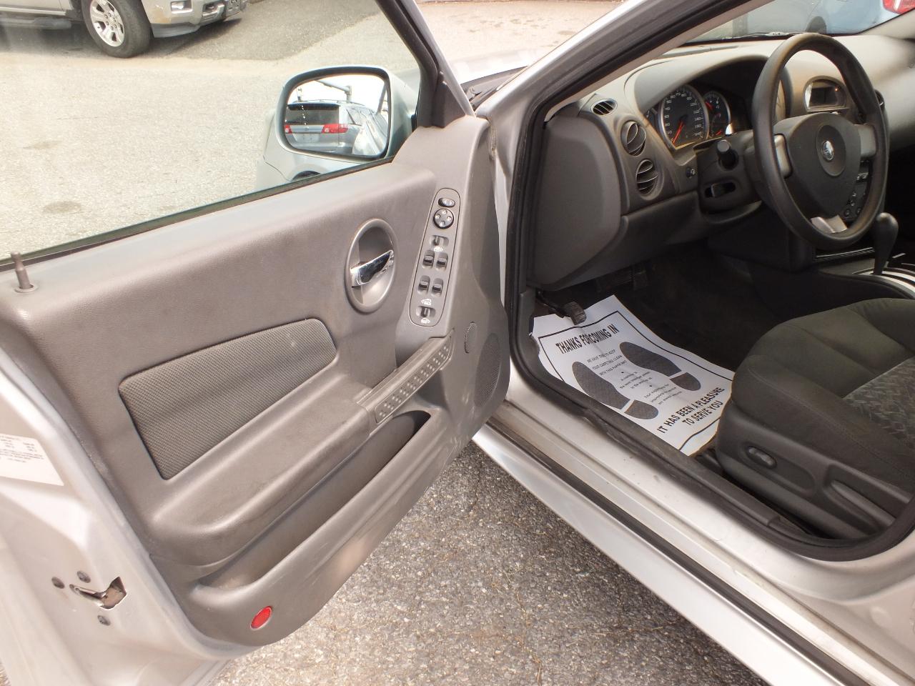 Pontiac Grand Prix 4dr Sdn GT1 2004