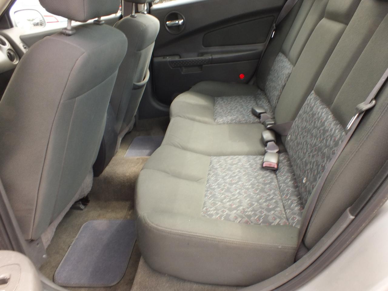 Pontiac Grand Prix 4dr Sdn GT1 2004