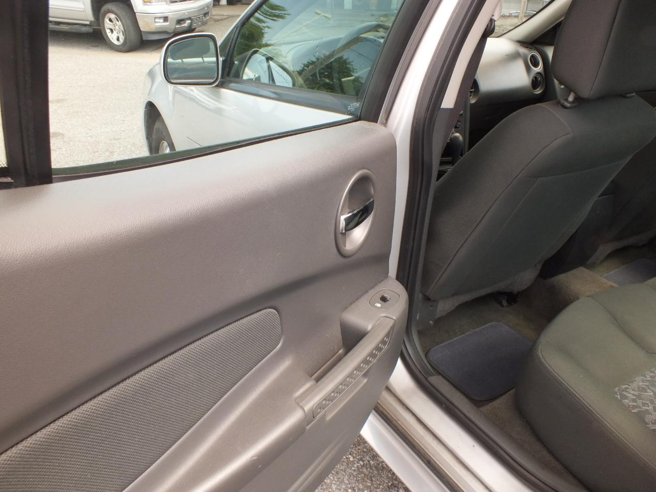 Pontiac Grand Prix 4dr Sdn GT1 2004