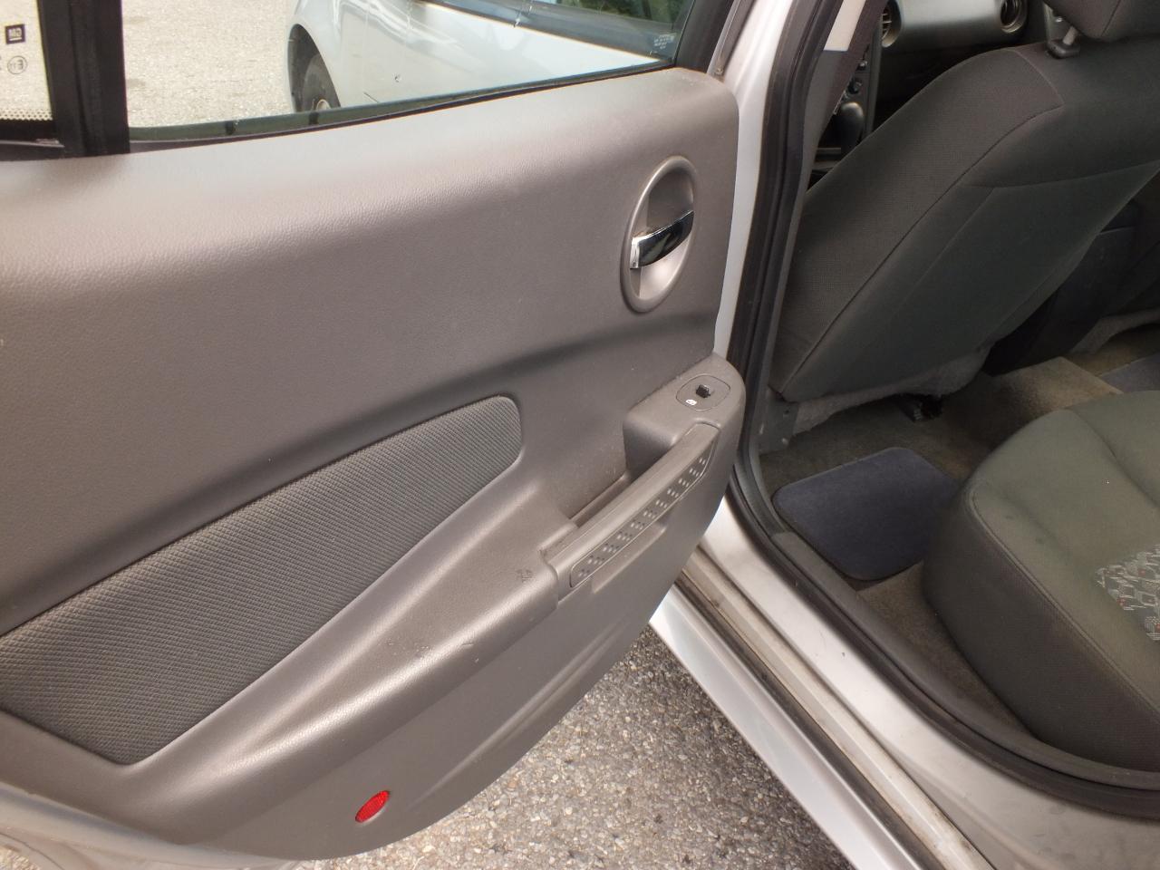 Pontiac Grand Prix 4dr Sdn GT1 2004