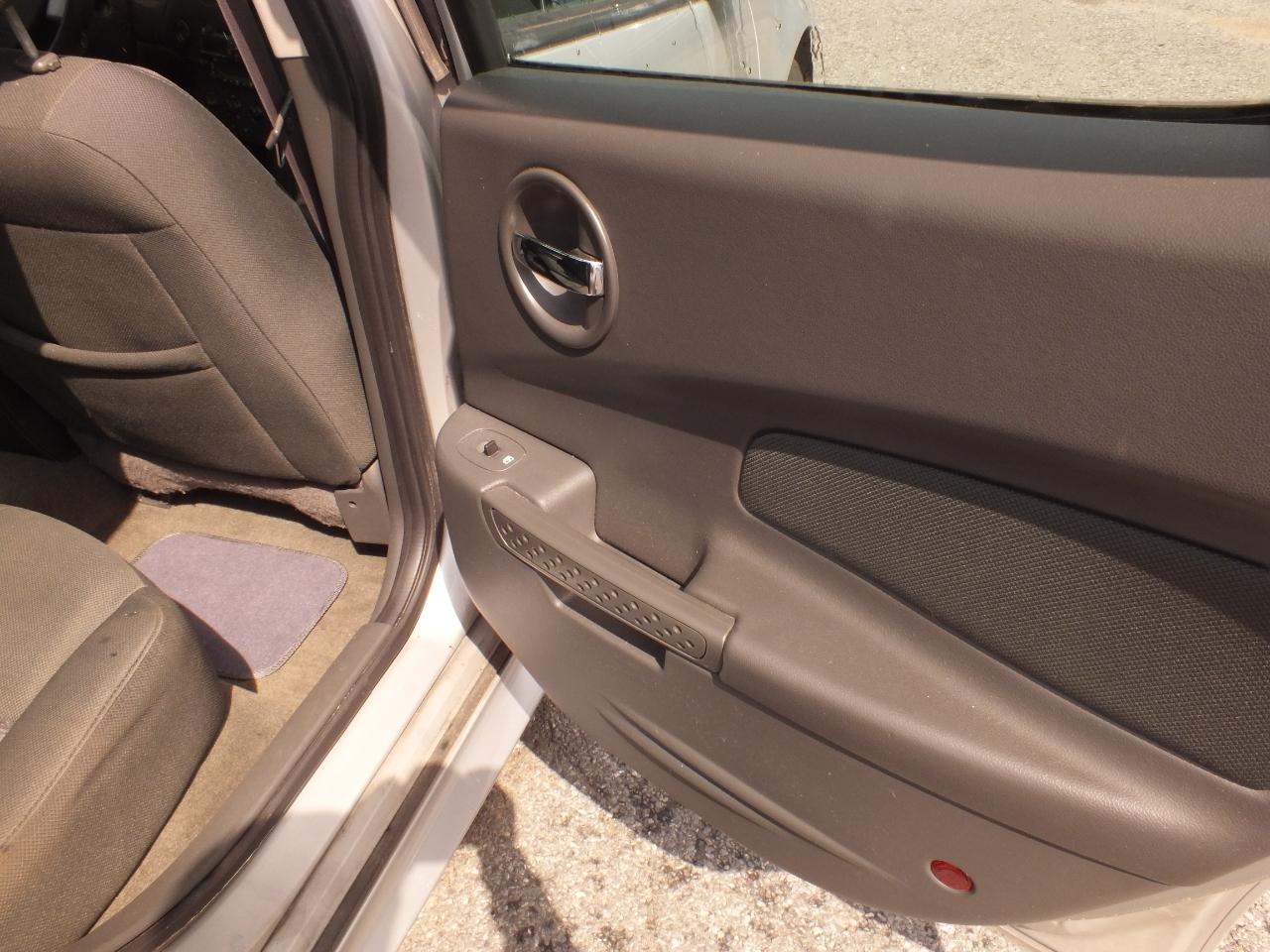 Pontiac Grand Prix 4dr Sdn GT1 2004