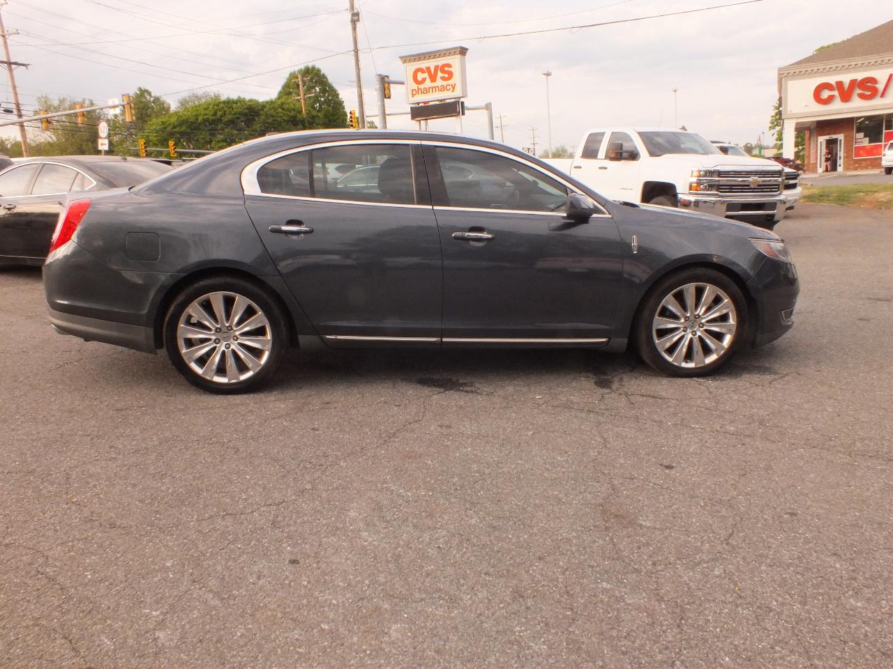 Lincoln MKS 4dr Sdn 3.5L AWD EcoBoost 2013