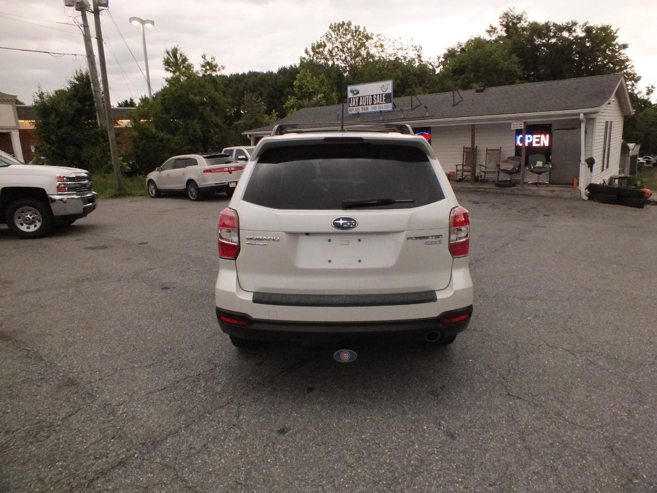 Subaru Forester 4dr CVT 2.5i Limited PZEV 2015