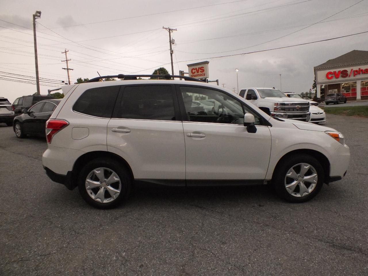 Subaru Forester 4dr CVT 2.5i Limited PZEV 2015