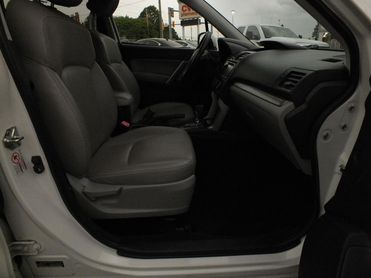 Subaru Forester 4dr CVT 2.5i Limited PZEV 2015