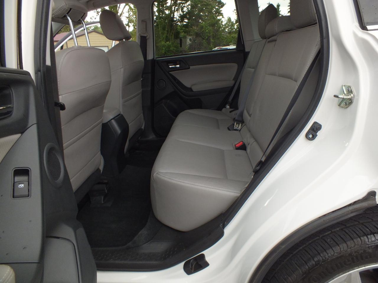 Subaru Forester 4dr CVT 2.5i Limited PZEV 2015