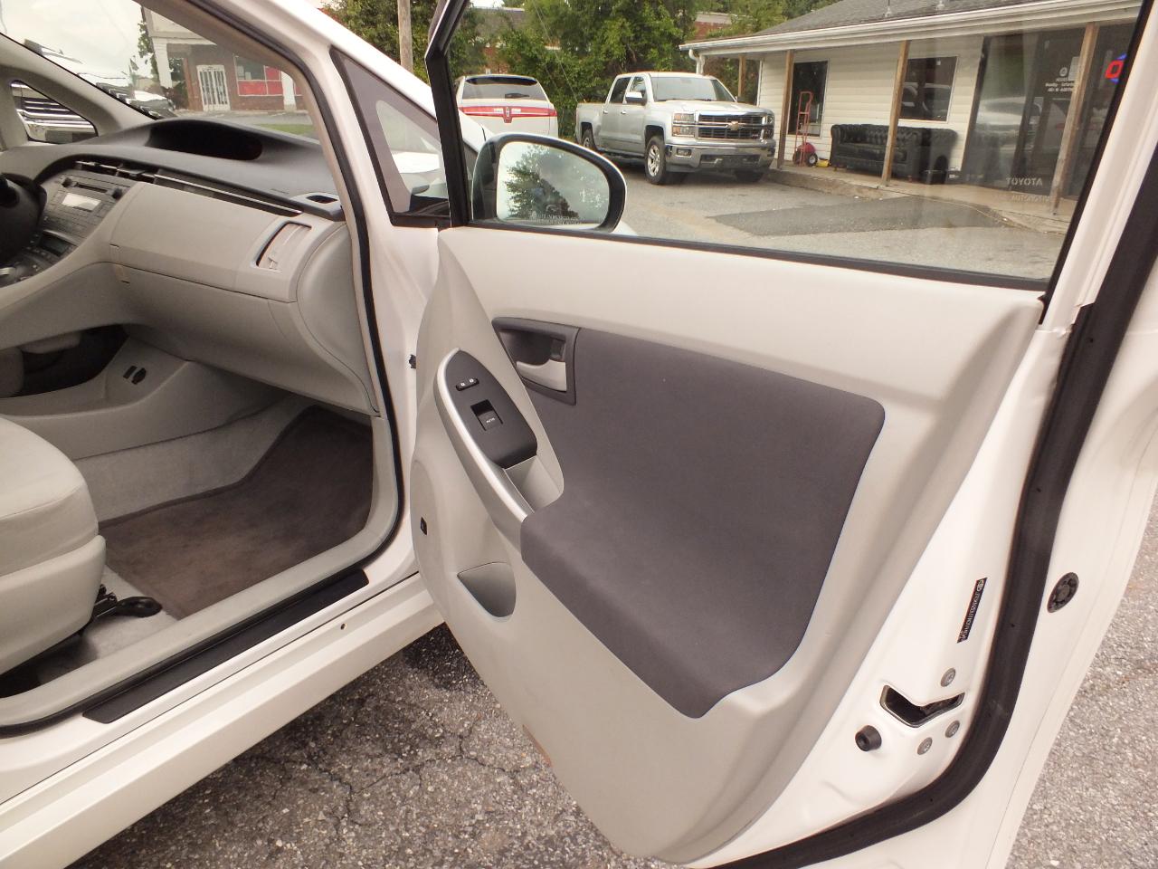 Toyota Prius 5dr HB III (Natl) 2010