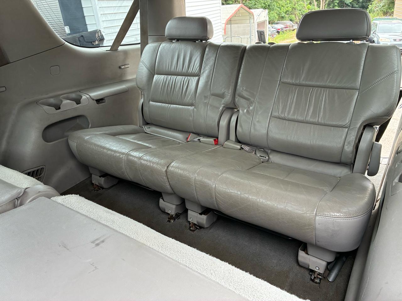 Toyota Sequoia 4dr Limited 4WD (Natl) 2005