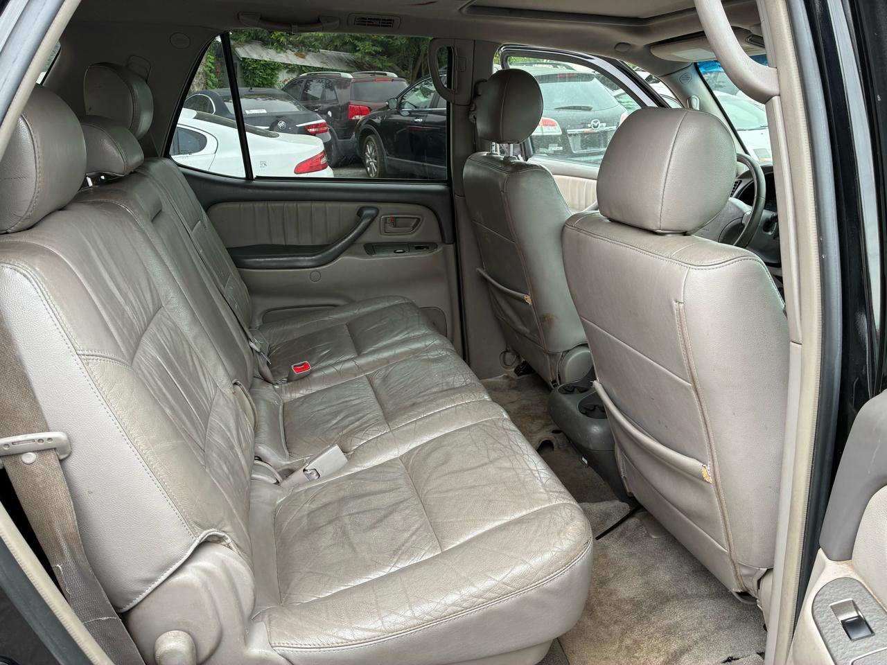 Toyota Sequoia 4dr Limited 4WD (Natl) 2005