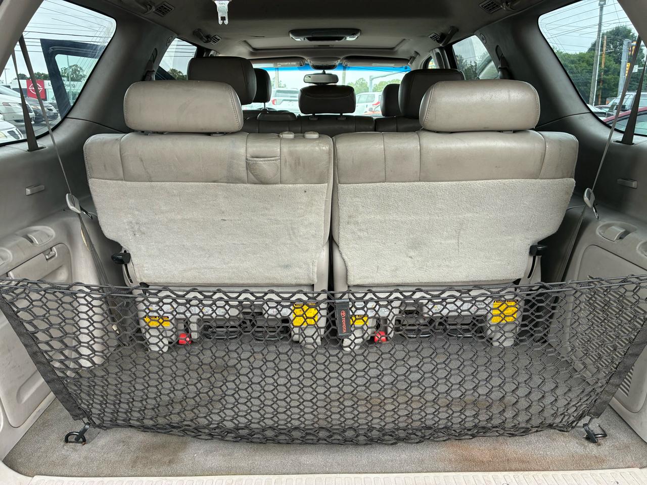 Toyota Sequoia 4dr Limited 4WD (Natl) 2005