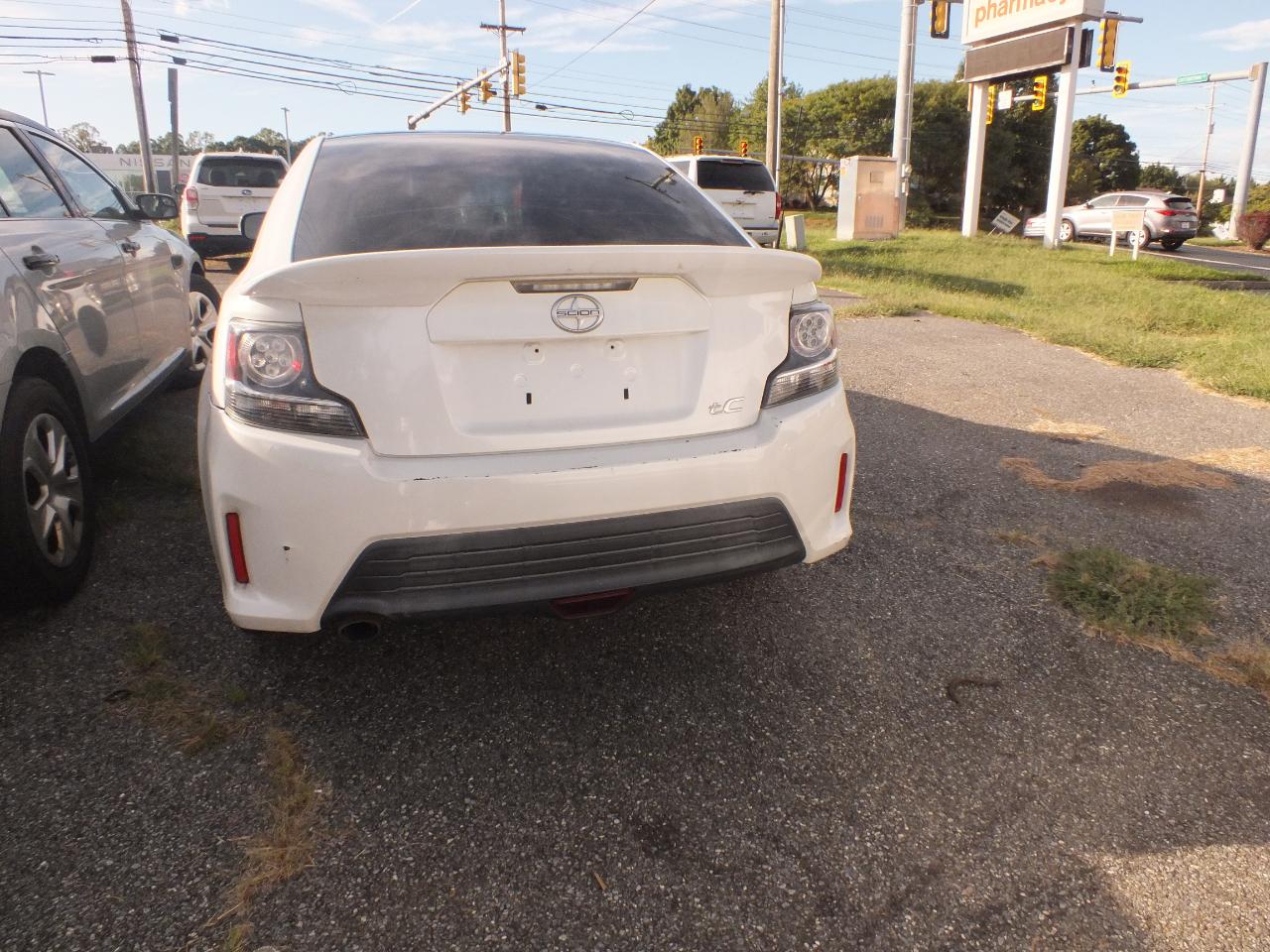 Scion tC 2dr HB Man (Natl) 2015