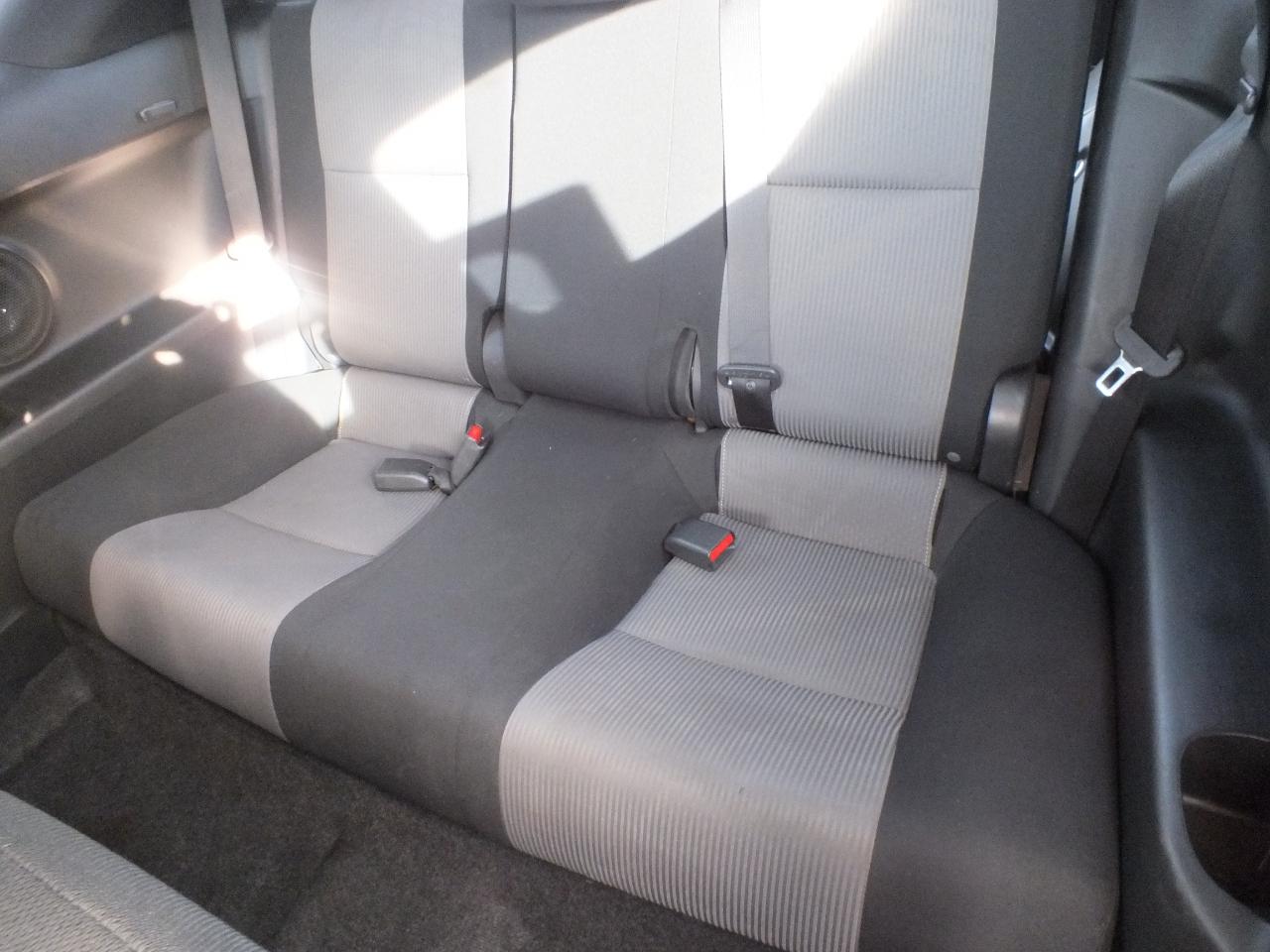 Scion tC 2dr HB Man (Natl) 2015