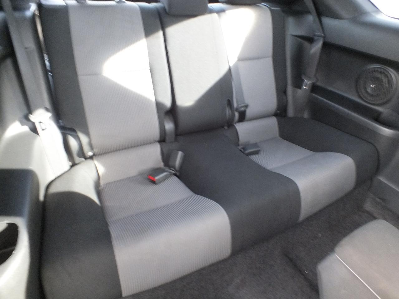 Scion tC 2dr HB Man (Natl) 2015