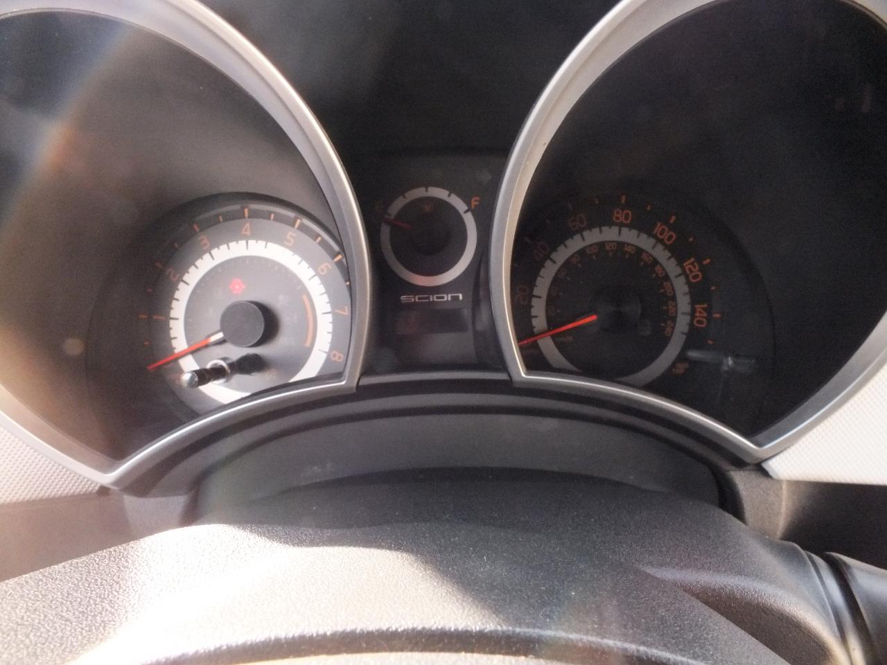 Scion tC 2dr HB Man (Natl) 2015