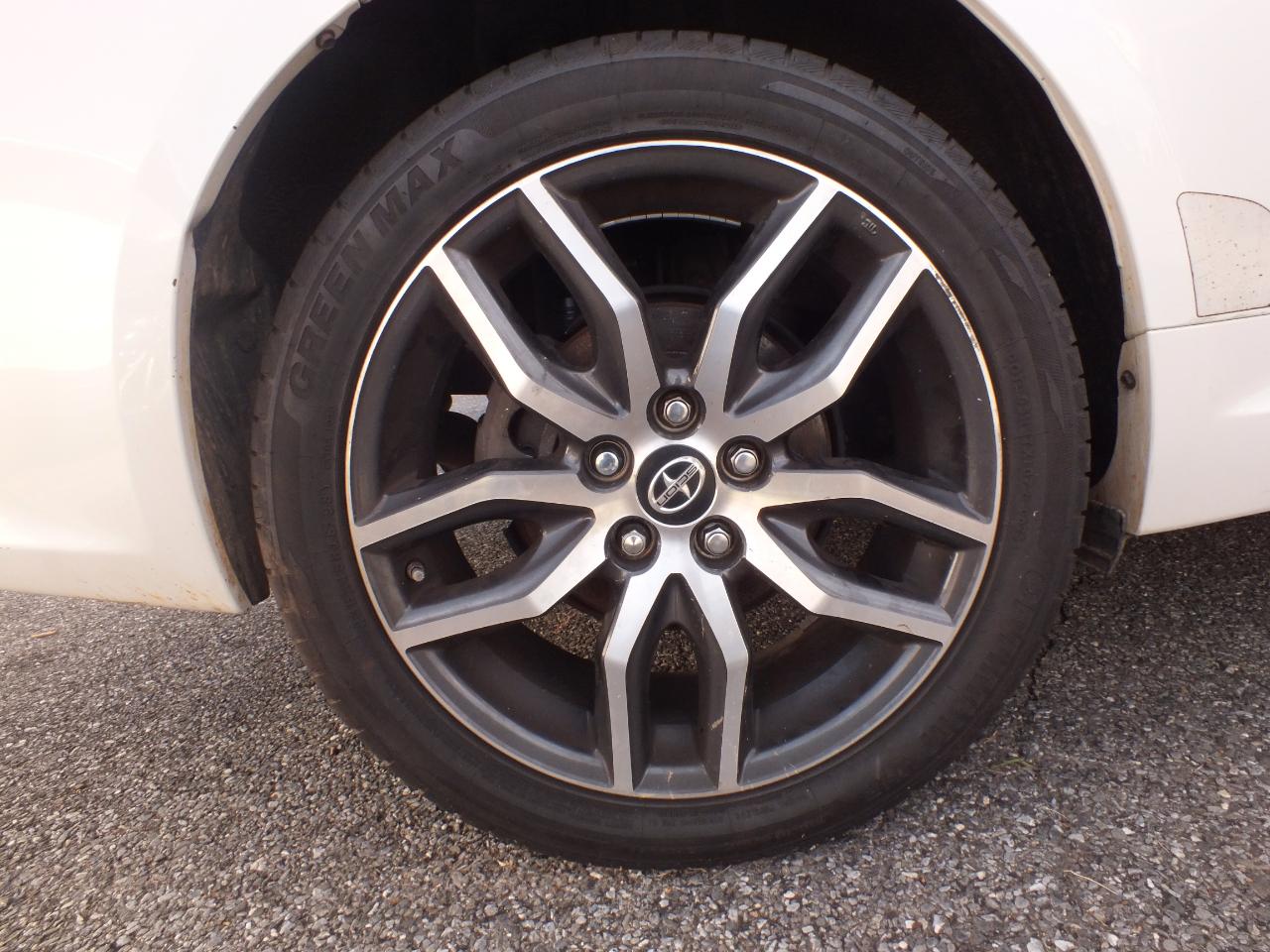Scion tC 2dr HB Man (Natl) 2015