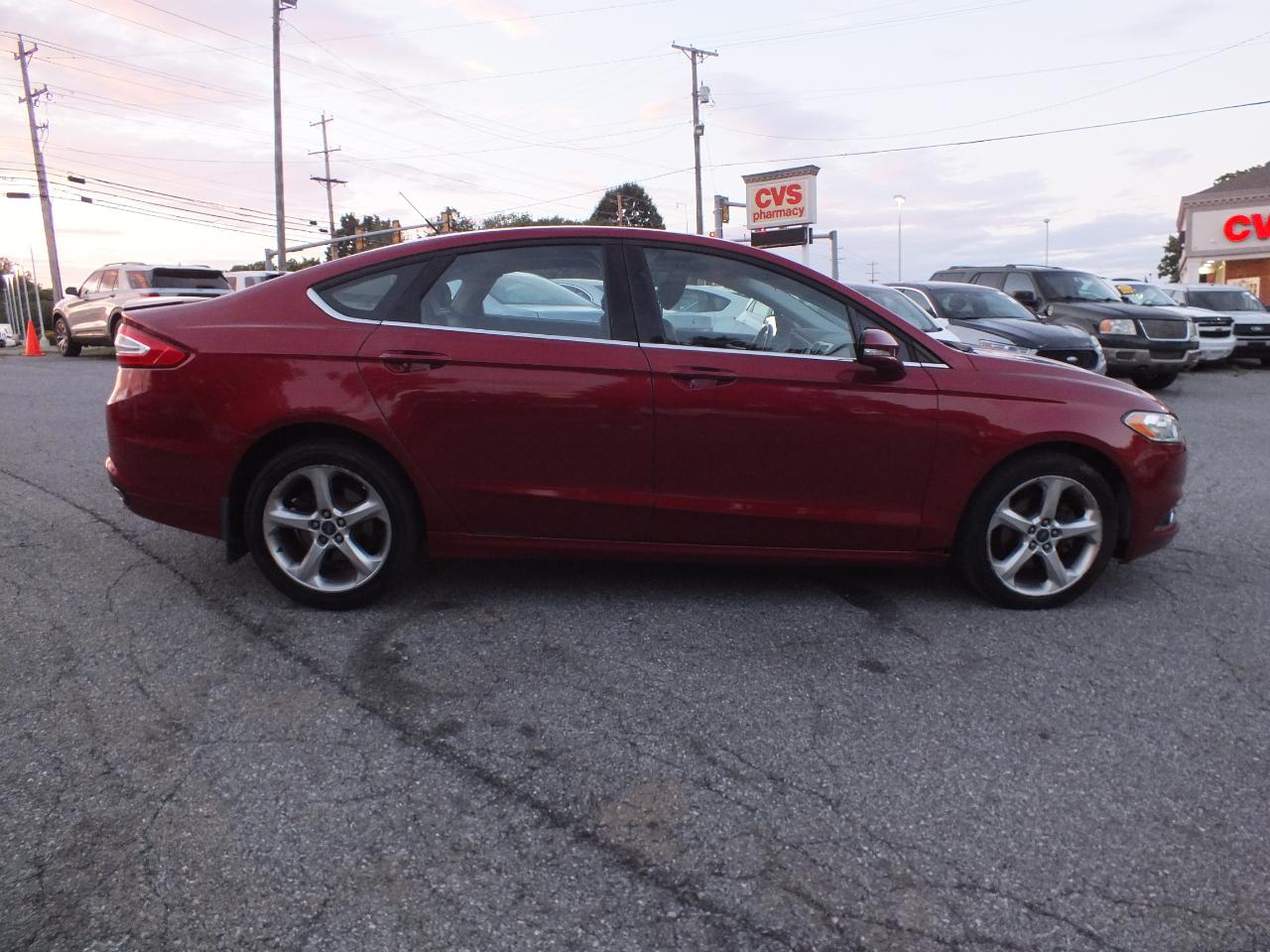 Ford Fusion 4dr Sdn SE FWD 2016