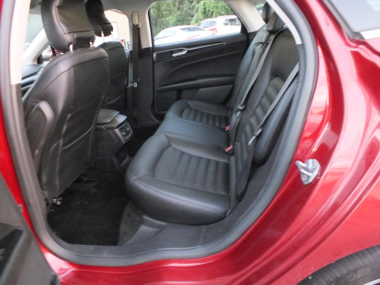 Ford Fusion 4dr Sdn SE FWD 2016