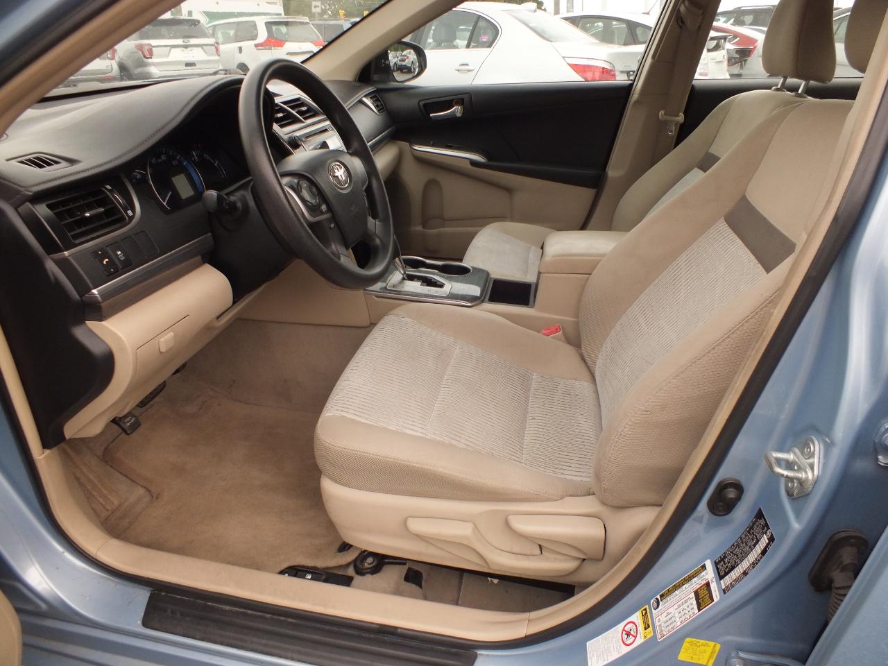 Toyota Camry Hybrid 4dr Sdn XLE (Natl) 2012
