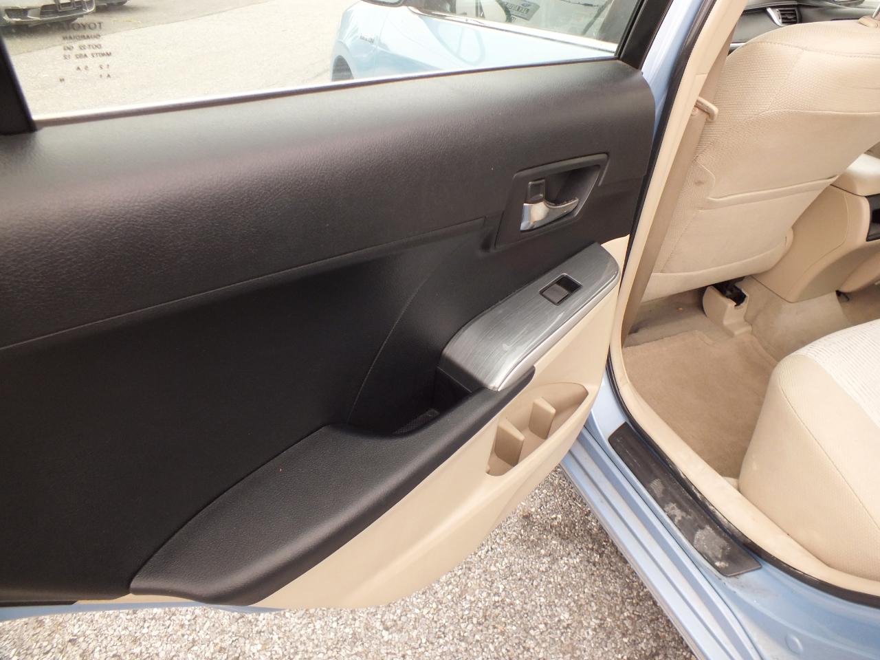 Toyota Camry Hybrid 4dr Sdn XLE (Natl) 2012