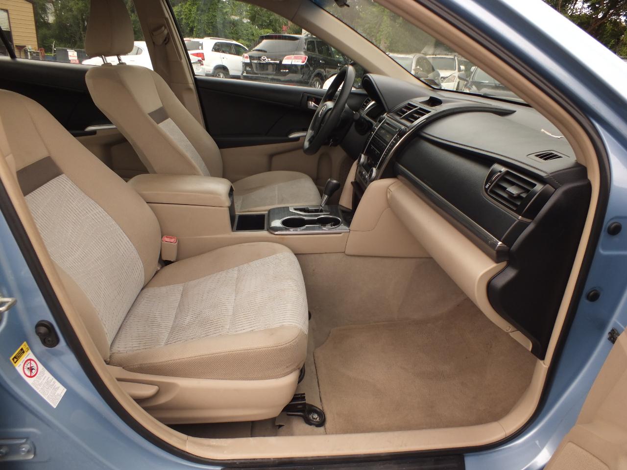 Toyota Camry Hybrid 4dr Sdn XLE (Natl) 2012