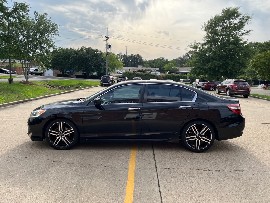 2016 Honda Accord Sport photo 3