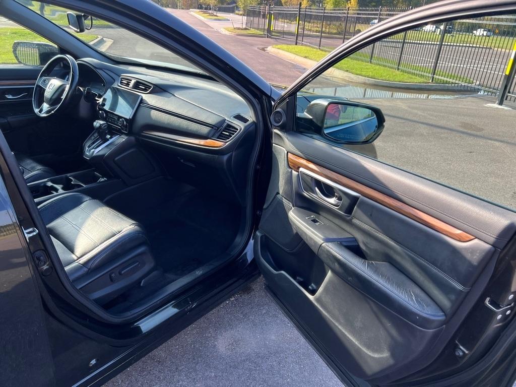 2017 Honda CR-V Touring - Photo 18