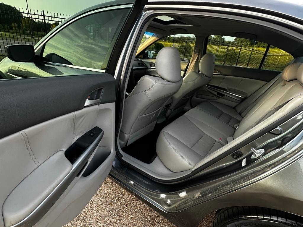 Honda Accord EX-L Sedan AT 2010
