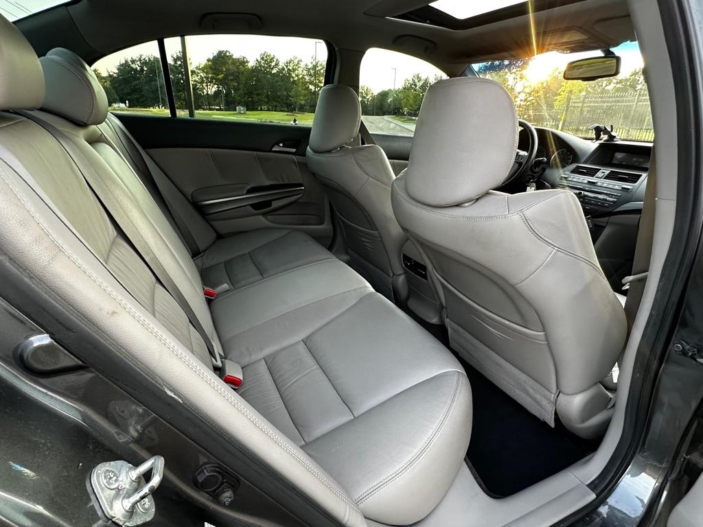 Honda Accord EX-L Sedan AT 2010