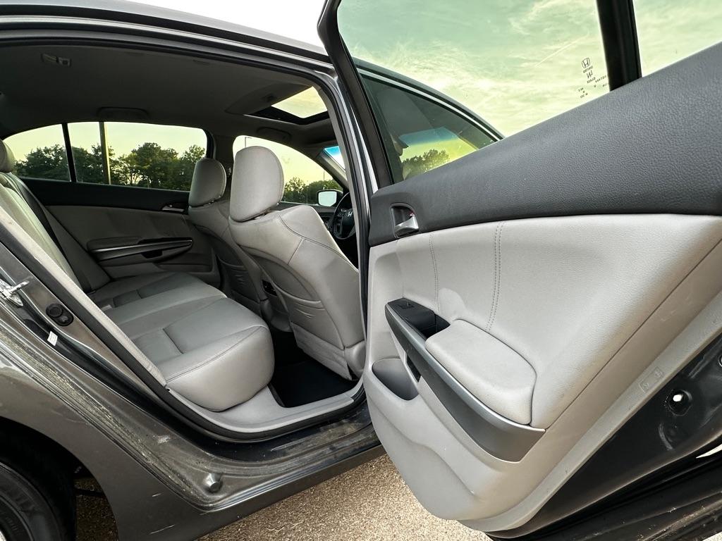Honda Accord EX-L Sedan AT 2010