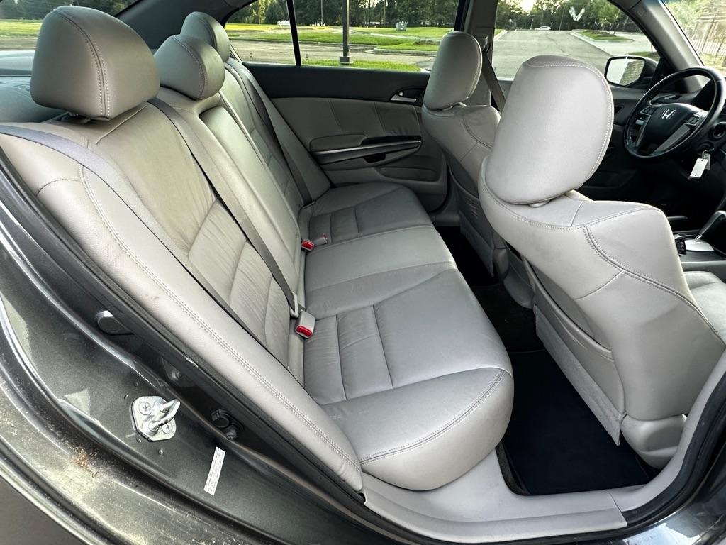 Honda Accord EX-L Sedan AT 2010
