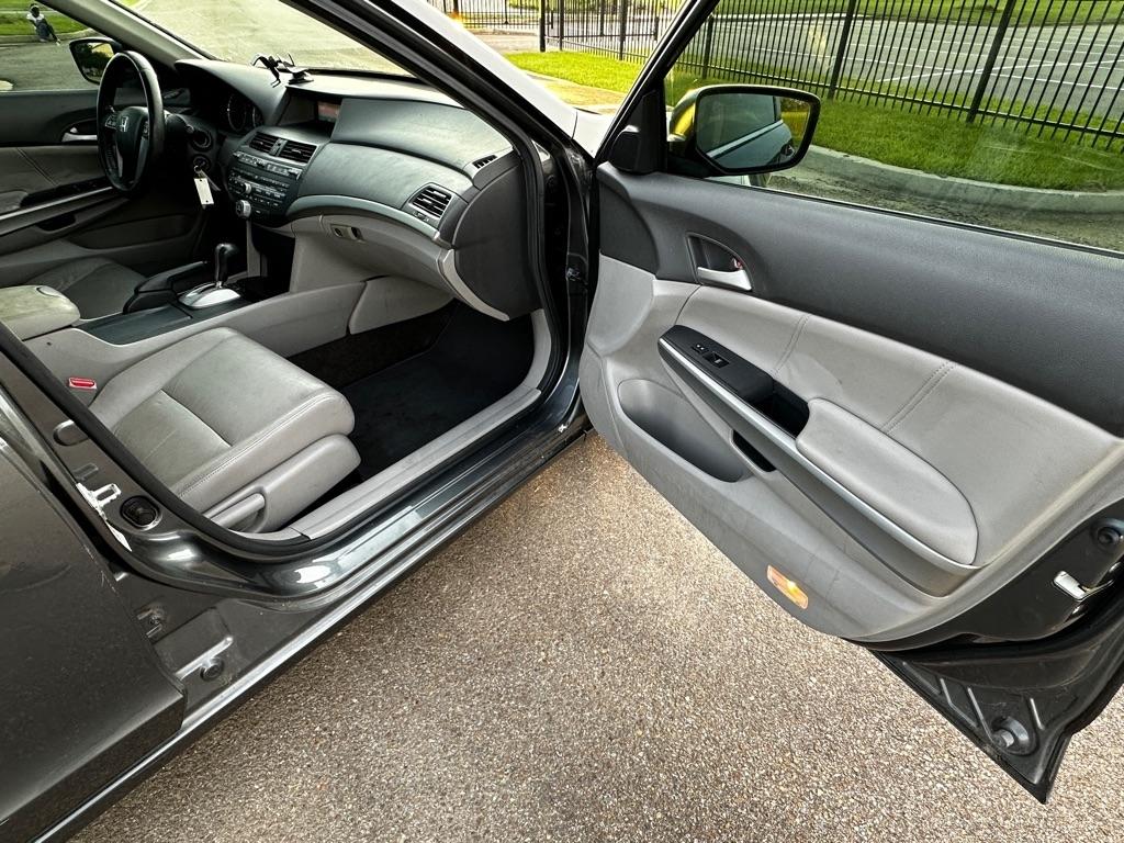 Honda Accord EX-L Sedan AT 2010