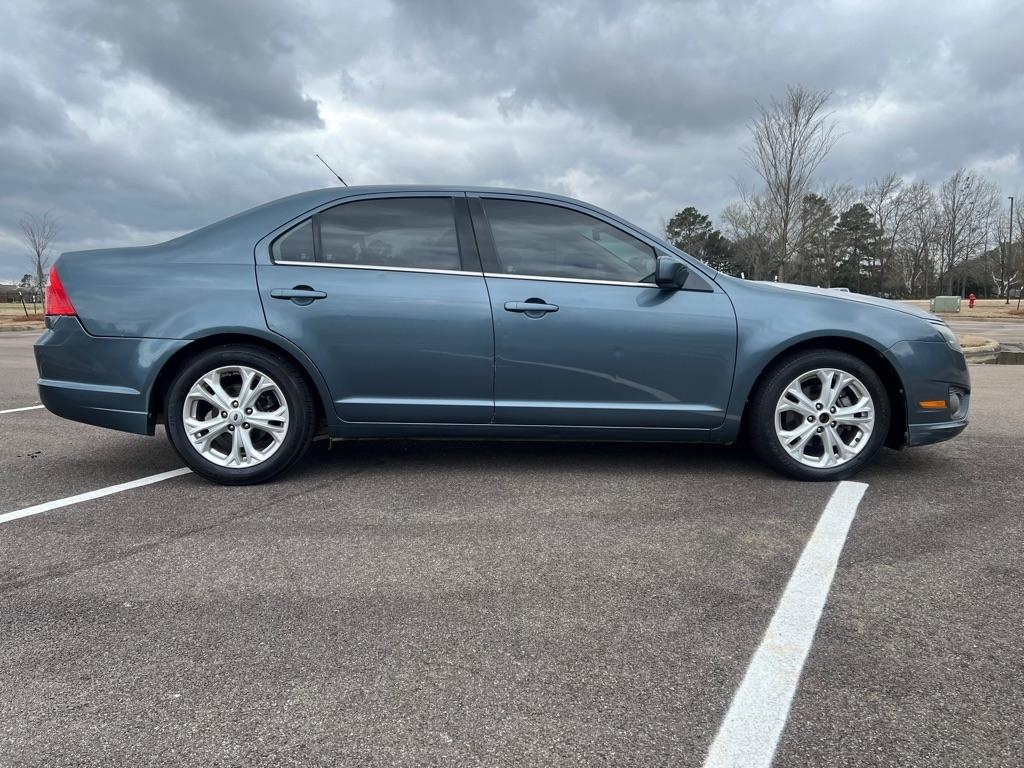 Ford Fusion SE 2012