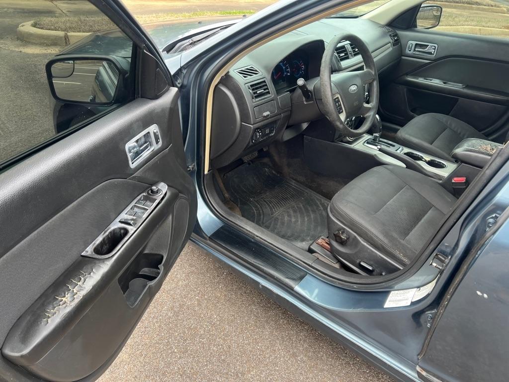 Ford Fusion SE 2012