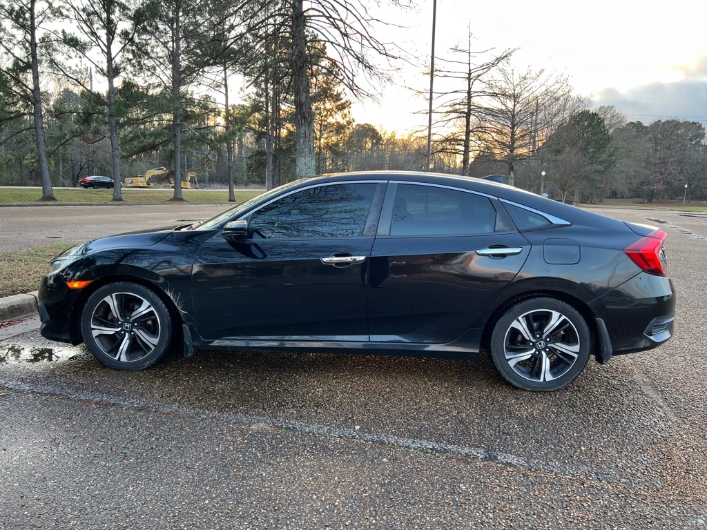 Honda Civic Touring Sedan CVT 2016
