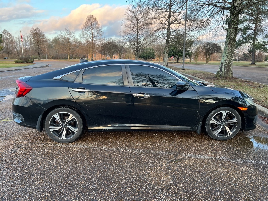 Honda Civic Touring Sedan CVT 2016