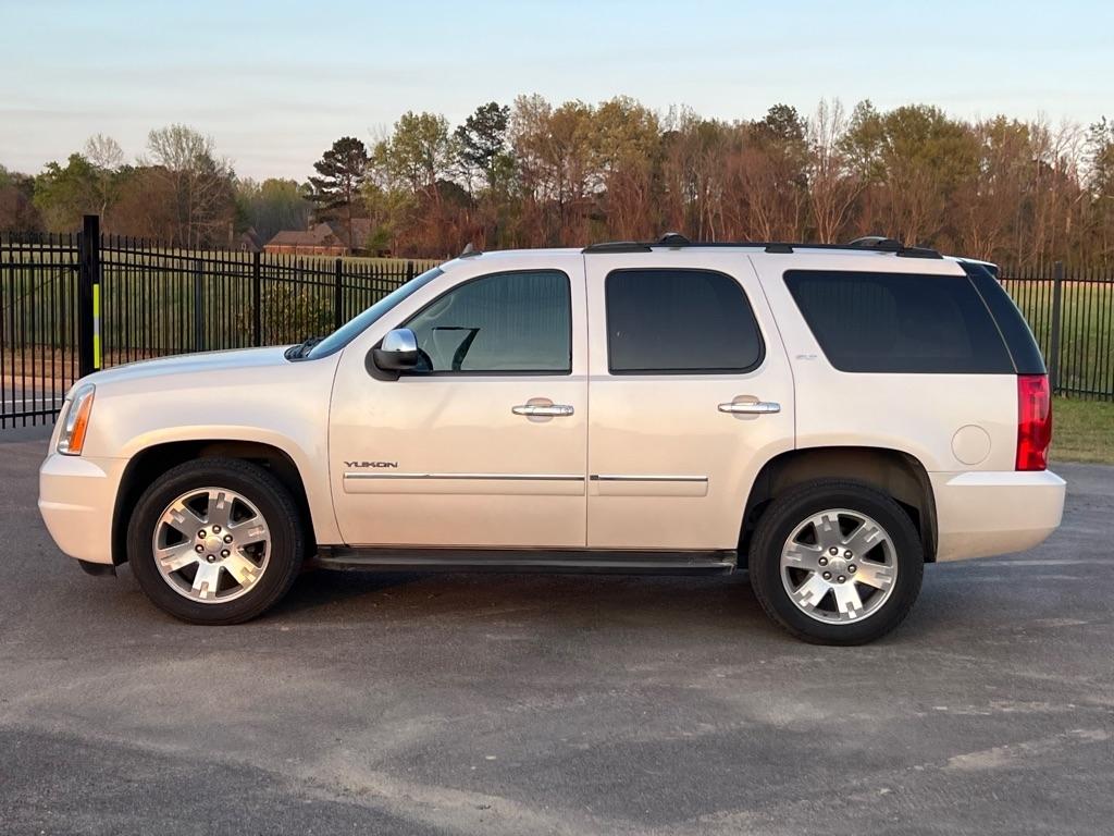GMC Yukon SLT1 2WD 2012