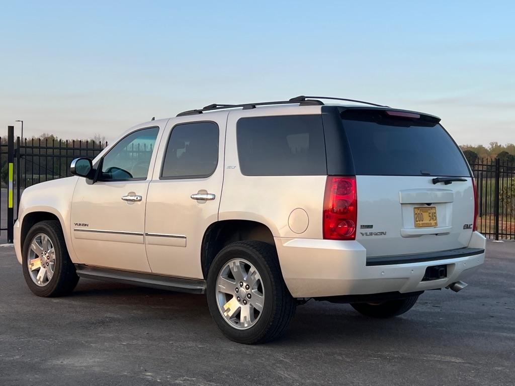 GMC Yukon SLT1 2WD 2012