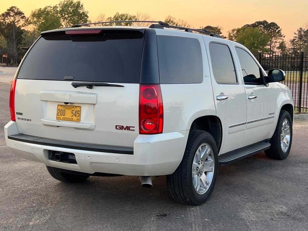 GMC Yukon SLT1 2WD 2012