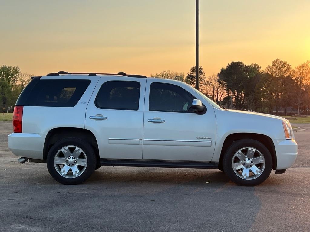 GMC Yukon SLT1 2WD 2012