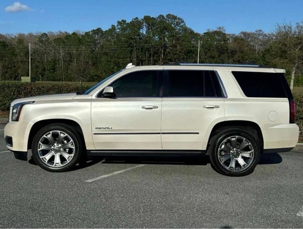 GMC Yukon Denali 4WD 2015