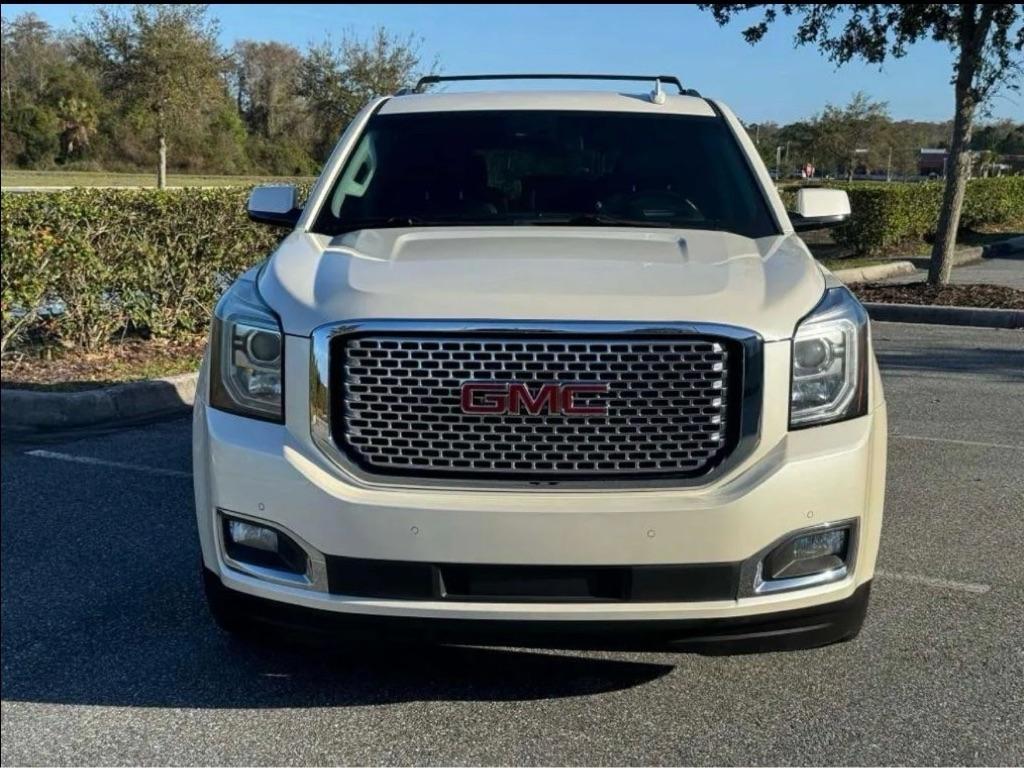 GMC Yukon Denali 4WD 2015