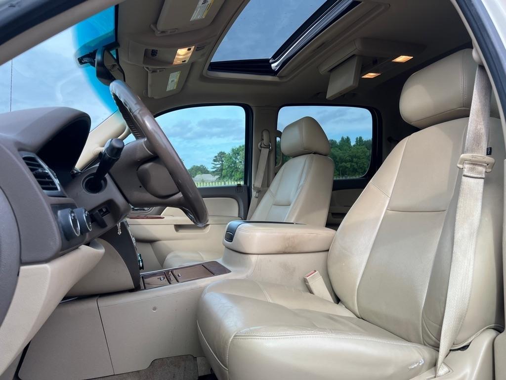Chevrolet Avalanche LTZ 4WD 2013