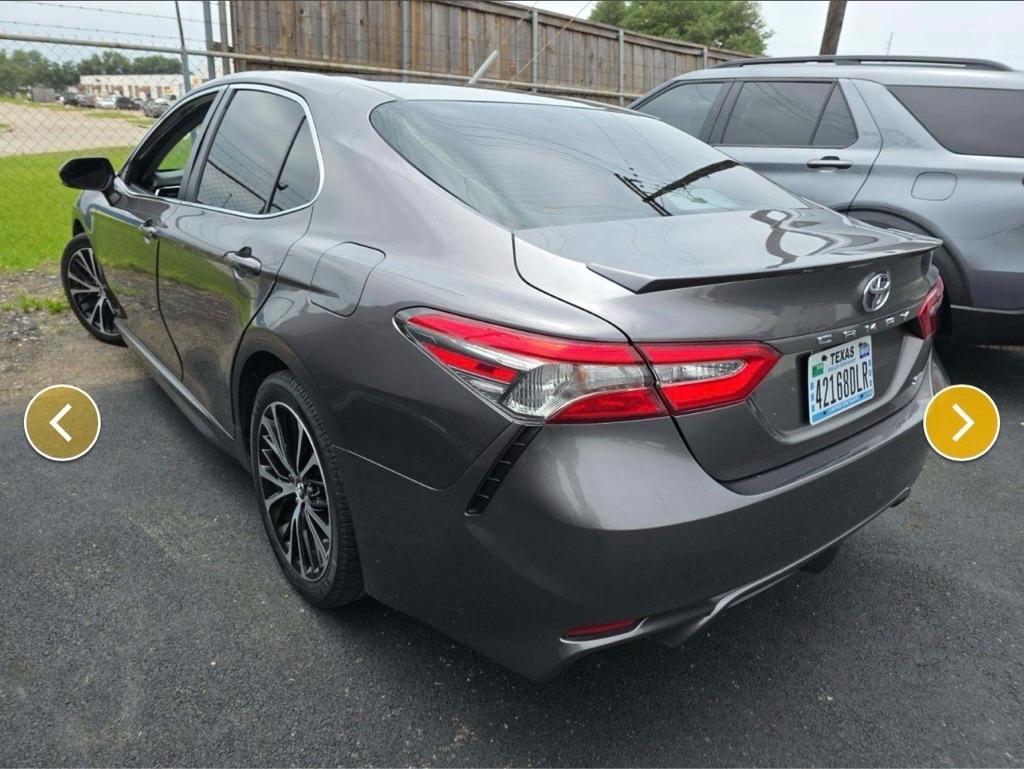 Toyota Camry SE 2018