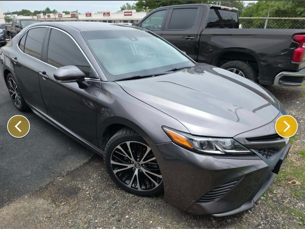 Toyota Camry SE 2018