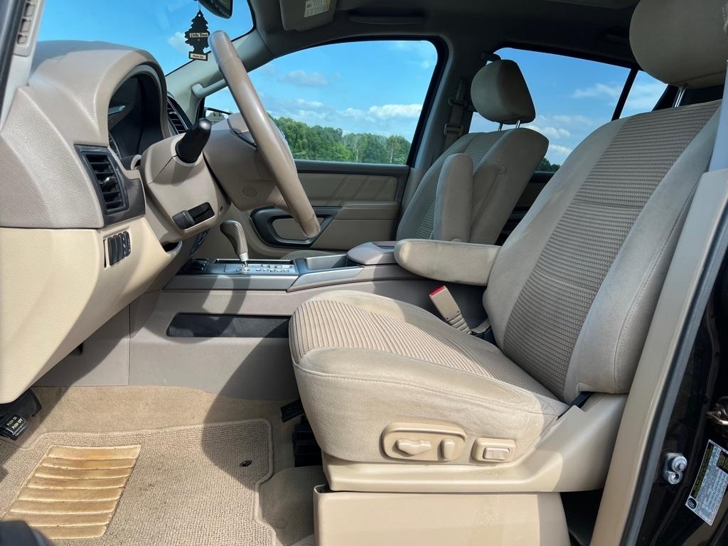 Nissan Armada SV 2WD 2015